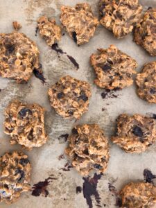 スニッカーズ風オートミールクッキーのレシピ_5